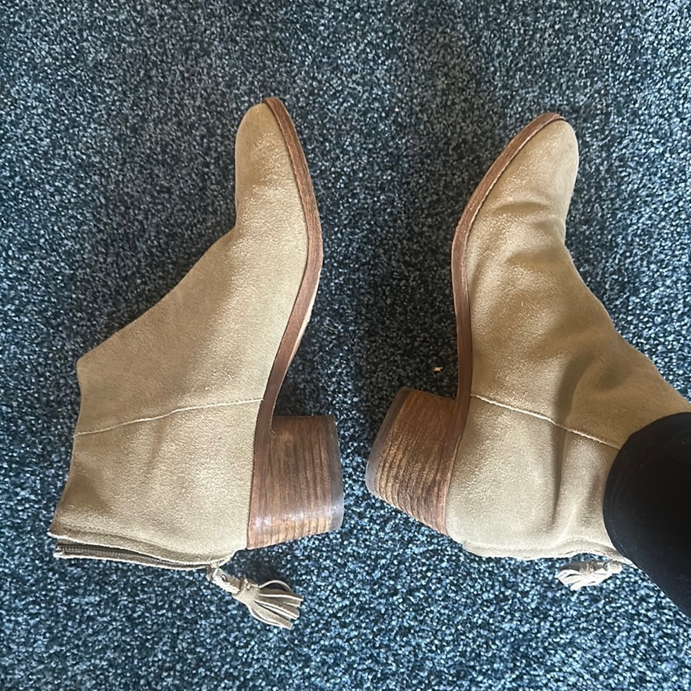 Calypso saint st. Barth size 9 light khaki green Ankle Boots suede tassel